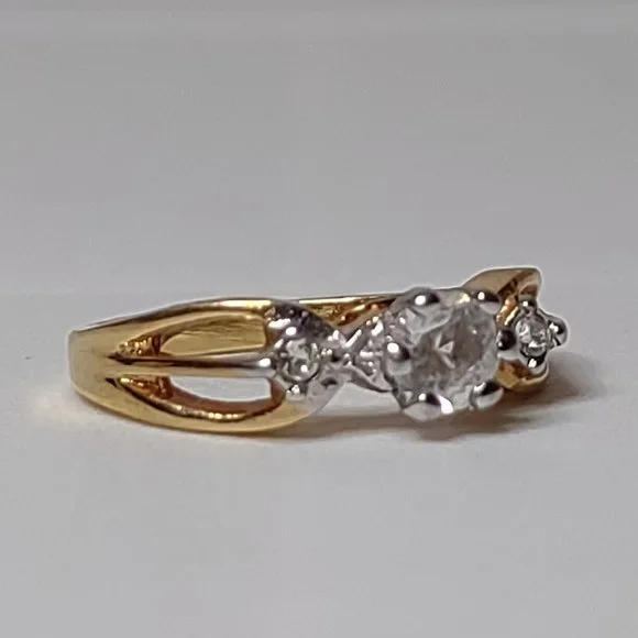 Vintage Gold Tone And Clear Stone Ring Size 5.75 - Picture 10 of 14